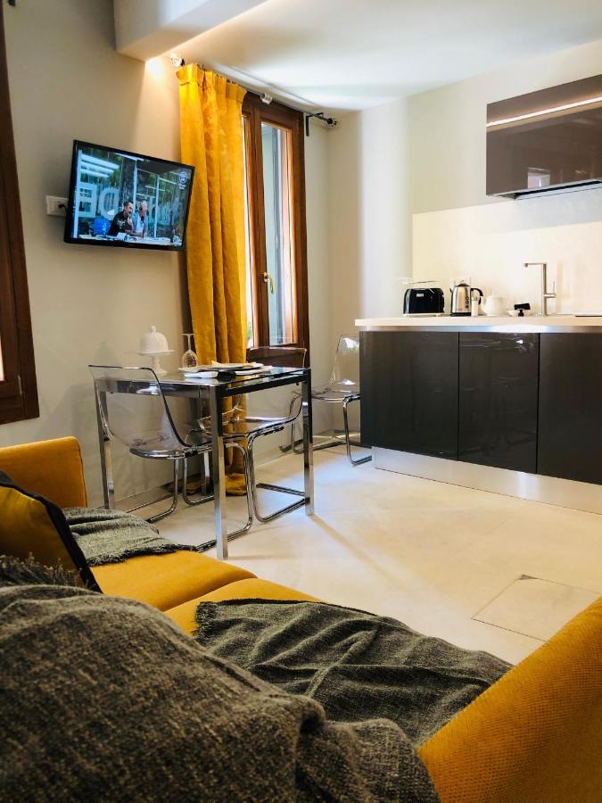Suite Dream On The River Veneza Exterior foto